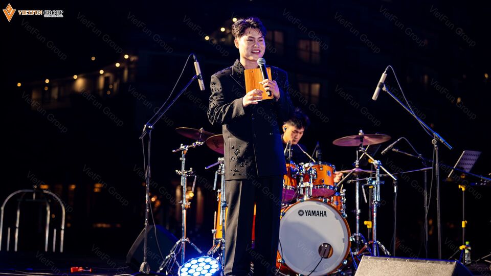 Company-trip-va-gala-dinner-MB-2025