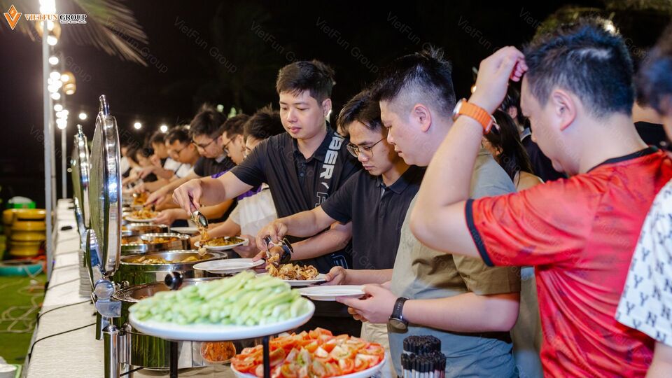 Company-trip-va-gala-dinner-MB-2025
